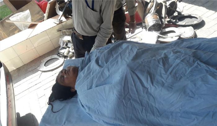 गोली मारकर महिला को खेत में फेंका, हालत गंभीर