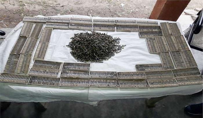 सीआरपीएफ की छापेमारी में नक्सलियों के चार हजार कारतूस बरामद, दो गिरफ्तार