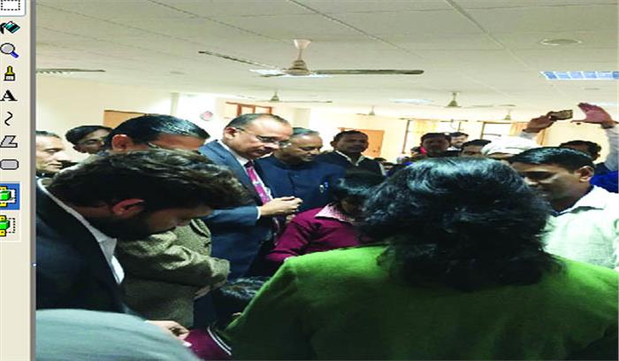 दिव्यांगजनों को कल्याणकारी योजनाओं का हर संभव मिले लाभ : जिलाधिकारी दिव्यांगजनों को कल्याणकारी योजनाओं का हर संभव मिले लाभ : जिलाधिकारी