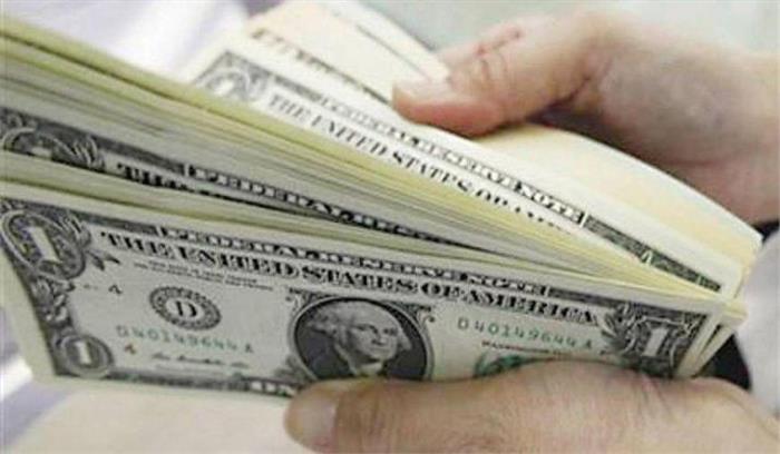 डॉलर के मुकाबले 6 पैसे कमजोर हुआ रुपया