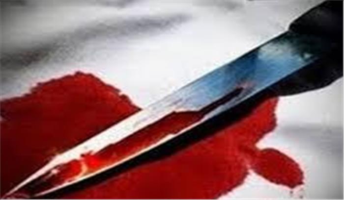 नशे के लिए रुपए न देने पर कलयुगी बेटे ने मां को मारा चाकू