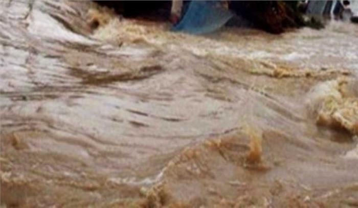 ईरान : बाढ़ में 30 लोग की मौत , सैकड़ों लोग घायल ईरान : बाढ़ में 30 लोग की मौत , सैकड़ों लोग घायल