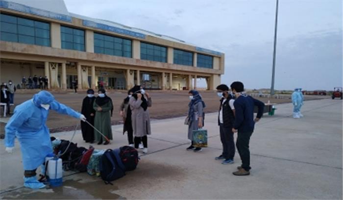 ईरान से दूसरे बैच में निकाले गए 53 लोग जैसलमेर के आर्मी संगरोध केन्द्र पहुंचे