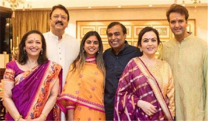 ईशा अंबानी और आनंद पीरामल का शादी समारोह शुरू