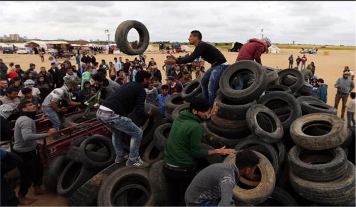 इजरायल ने गाजा पट्टी में कार टायरों के प्रवेश पर लगाया प्रतिबंध