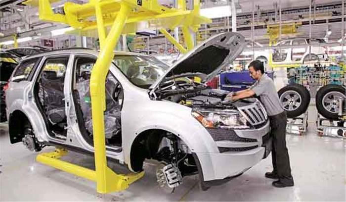 इसुजु मोटर्स ने नया डी-मैक्स वी-क्रॉस 2018 उतारा