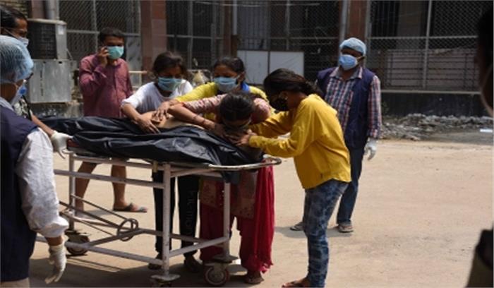 हाथीदांत के टावरों में रहने वाले अफसर कोविड के सच से अनजान : दिल्ली हाईकोर्ट हाथीदांत के टावरों में रहने वाले अफसर कोविड के सच से अनजान : दिल्ली हाईकोर्ट