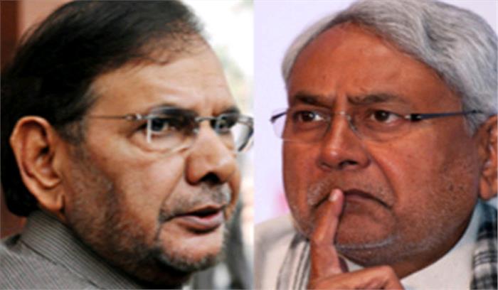 पटना की सड़कों पर दिख रही है जद (यू) के दोनों गुटों के बीच संघर्ष पटना की सड़कों पर दिख रही है जद (यू) के दोनों गुटों के बीच संघर्ष