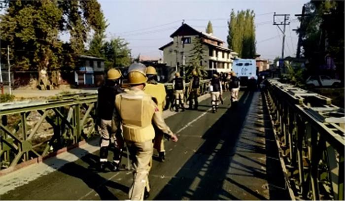 जम्मू-कश्मीर में 2021 में आतंकी समूहों ने भर्ती किए 117 आतंकवादी जम्मू-कश्मीर में 2021 में आतंकी समूहों ने भर्ती किए 117 आतंकवादी