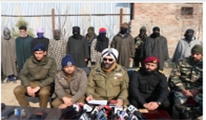 सोपोर: 2  आतंकी समेत 9 समर्थकों को गिरफ्तार किया गया