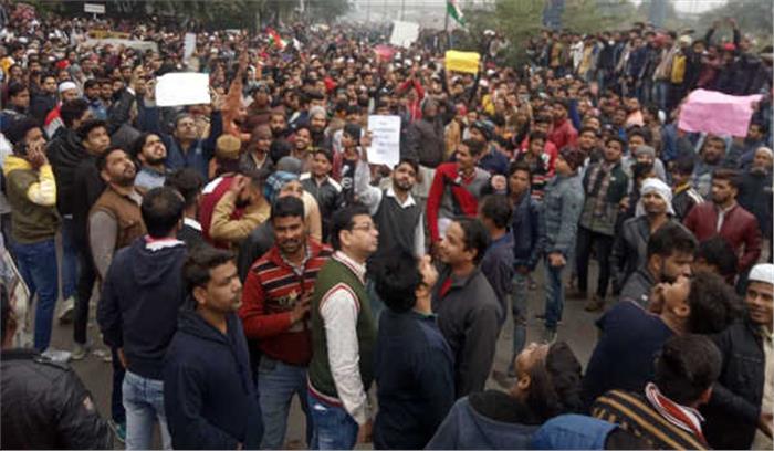 जेएनयू में हिंसा के खिलाफ आईआईटी-मद्रास के छात्रों ने किया प्रदर्शन जेएनयू में हिंसा के खिलाफ आईआईटी-मद्रास के छात्रों ने किया प्रदर्शन