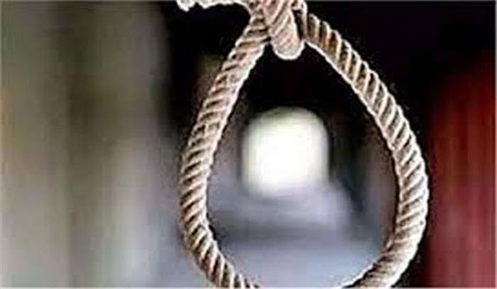 मध्यप्रदेश : दो लोगों ने फांसी लगाकर की आत्महत्या मध्यप्रदेश : दो लोगों ने फांसी लगाकर की आत्महत्या