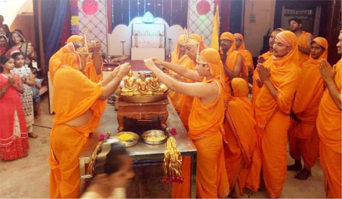 तपस्वियों का अभिनंदन