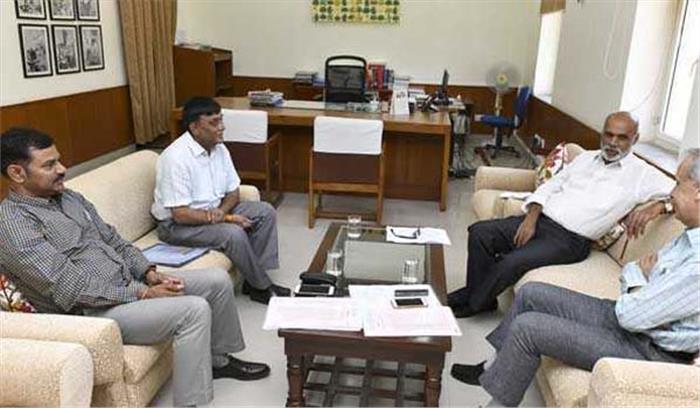 आयोग ने कानून व्यवस्था को लेकर गृह और पुलिस अधिकारियों से की बैठक