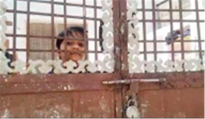 राजस्थानी दंपति बच्ची को घर में बंद कर जाता है कोरोना से लड़ने  