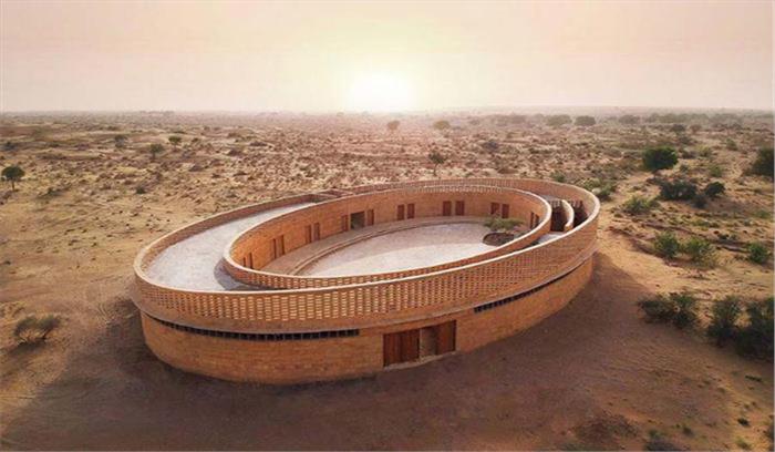 जैसलमेर के गर्ल्स स्कूल ने वास्तुकला का नायाब नमूना पेश किया