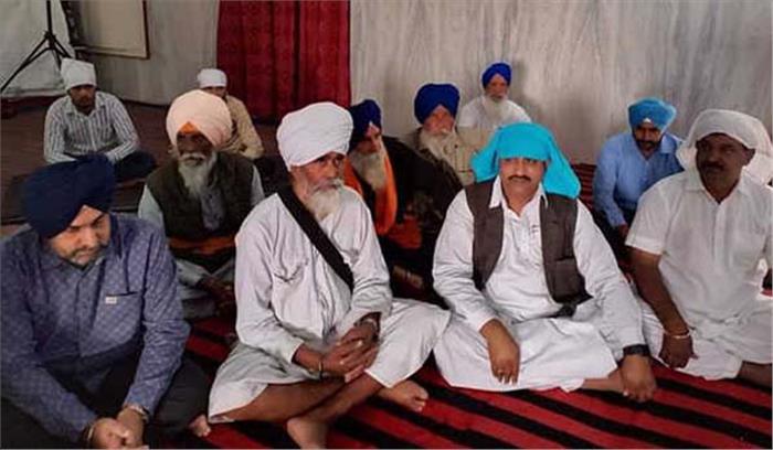 सालेह मोहम्मद ने गुरुद्वारा में मत्था टेका