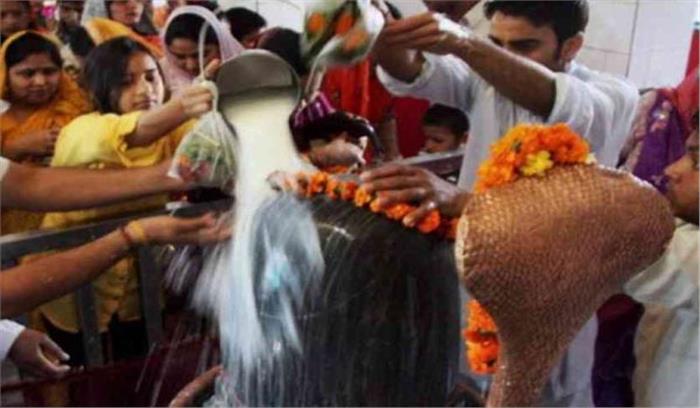 उत्तर प्रदेश :सावन महाशिवरात्रि पर कड़ी सुरक्षा के बीच शिवालयों में जलाभिषेक शुरू