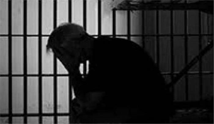 उत्तर प्रदेश के जालौन में कैदी ने लगाई फांसी