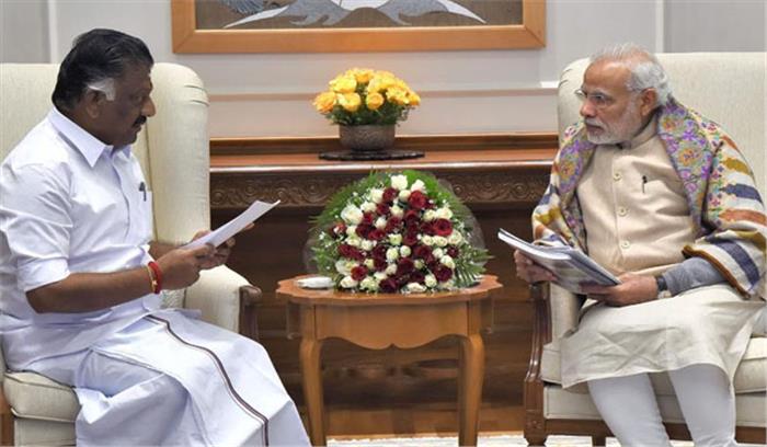   जल्लीकट्टू मामले पर पन्नीरसेल्वम ने मोदी से मुलाकात की 
