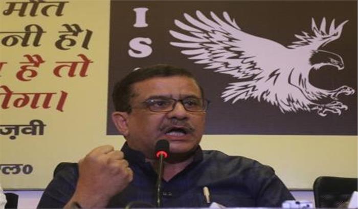 जामा मस्जिद के बाहर शिया- सुन्नी मुसलमान हुए इकट्ठा, एक सुर में उठाई रिजवी की गिरफ्तारी की मांग