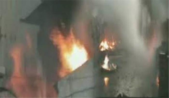 बह्मपुत्रा मेल के एक डिब्बे में लगी आग