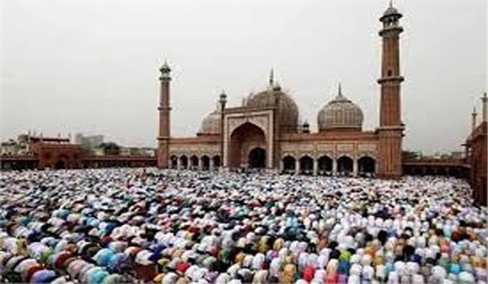 ऐतिहासिक जामिया मस्जिद में 20 सप्ताह बाद नमाज