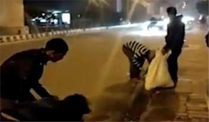 जामिया के विद्यार्थियों ने सड़क साफ की, जीता लोगों का दिल