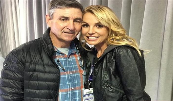 पिता के खराब स्वास्थ्य के कारण मानसिक तनाव में ब्रिटनी