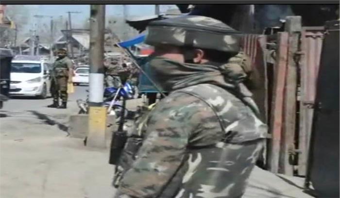 अनंतनाग: आतंकवादी हमले में पुलिसकर्मी घायल