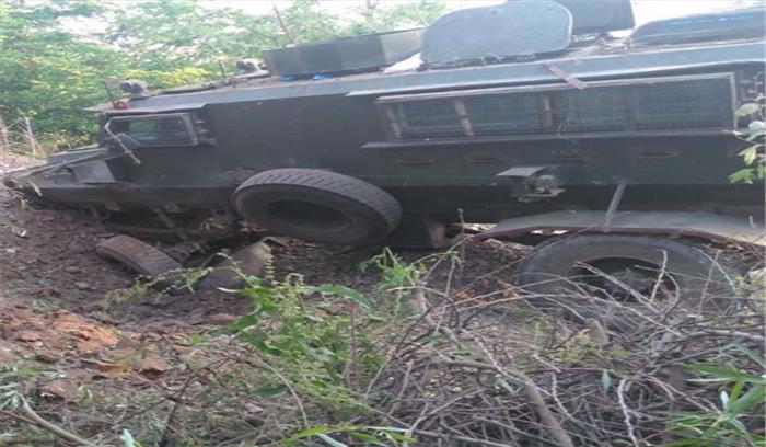 शोपियां: आईईडी विस्फोट में भारतीय सेना के तीन जवान घायल शोपियां: आईईडी विस्फोट में भारतीय सेना के तीन जवान घायल