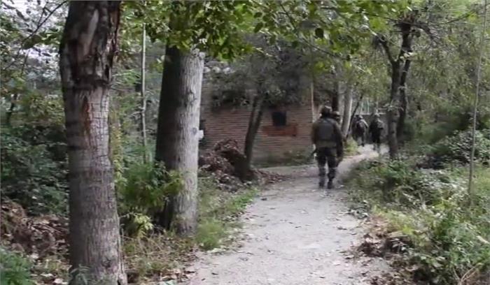 पुलवामा और शोपियां के गांवों को सुरक्षाबलों ने घेरा, सर्च ऑपरेशन जारी