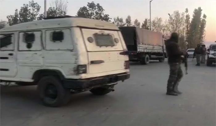 जम्मू-कश्मीर: सोपोर में मुठभेड़, दो आतंकवादी ढेर, एक जवान शहीद जम्मू-कश्मीर: सोपोर में मुठभेड़, दो आतंकवादी ढेर, एक जवान शहीद