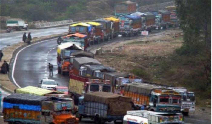 भूस्खलन के कारण जम्मू-श्रीनगर राजमार्ग बंद