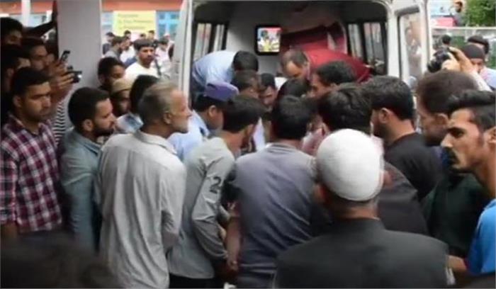 मुगल रोड पर पीर की गली में सड़क हादसे में 9 युवतियों समेत 11 की मौत