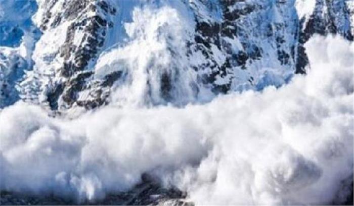 जम्मू - कश्मीर : हिमस्खलन में 2 जवानों की मौत