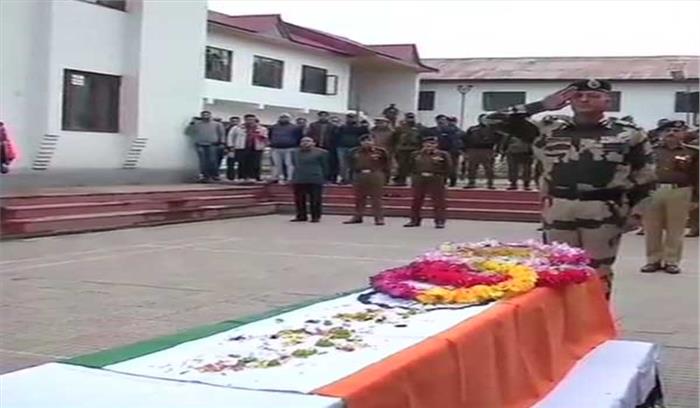 बड़गाम: चरार-ए-शरीफ दरगाह के पास हुए हमले में पुलिसकर्मी शहीद बड़गाम: चरार-ए-शरीफ दरगाह के पास हुए हमले में पुलिसकर्मी शहीद