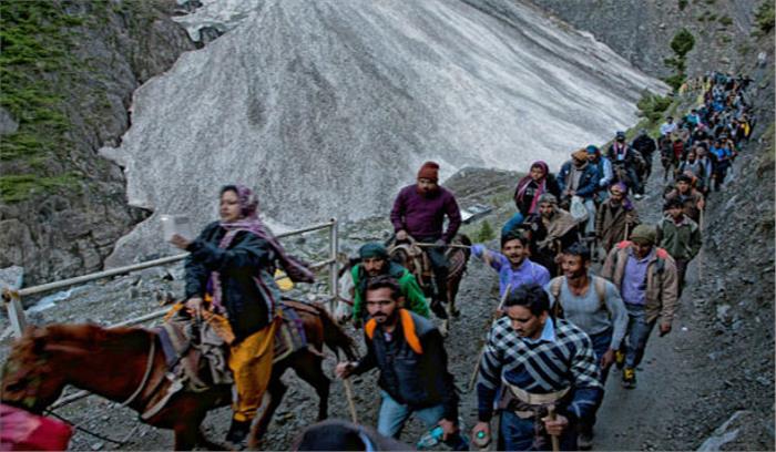 600 अमरनाथ यात्रियों का जत्था पवित्र गुफा में बाबा बर्फानी के दर्शन के लिए रवाना