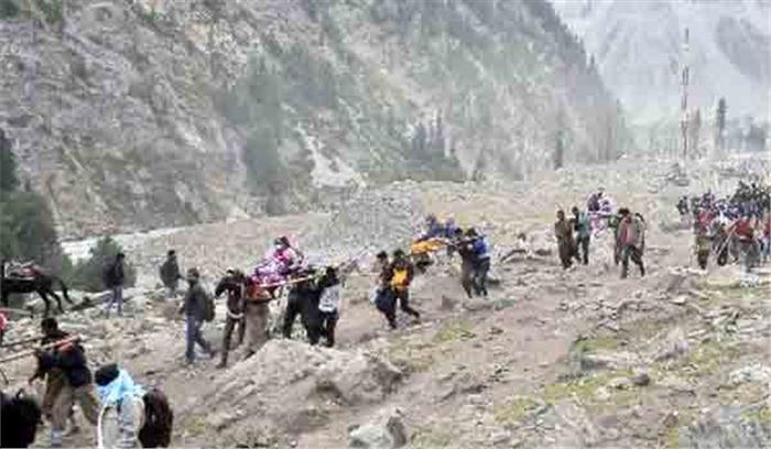 जम्मू-कश्मीर में भारी बारिश के चलते अमरनाथ यात्रा पर लगी रोक