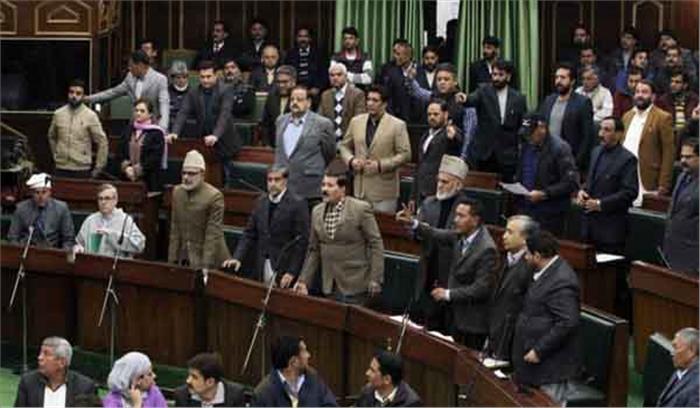 आठ साल की बच्ची की हत्या को लेकर जम्मू एवं कश्मीर विधानसभा में हंगामा