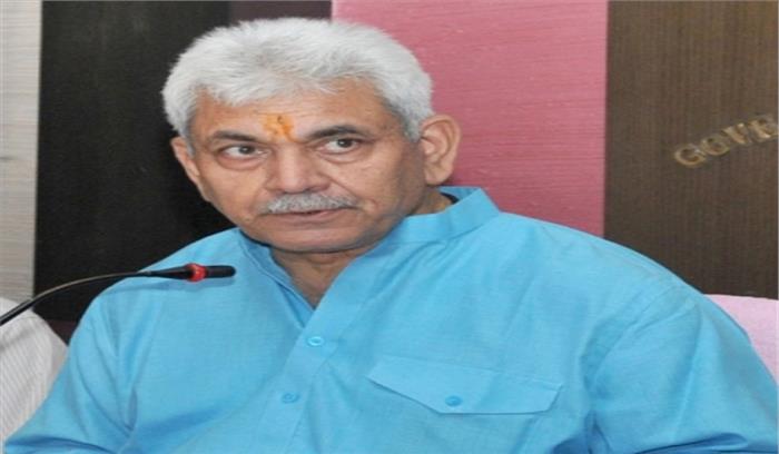 जम्मू-कश्मीर के एलजी मारे गए सरपंच के परिजनों से मिले