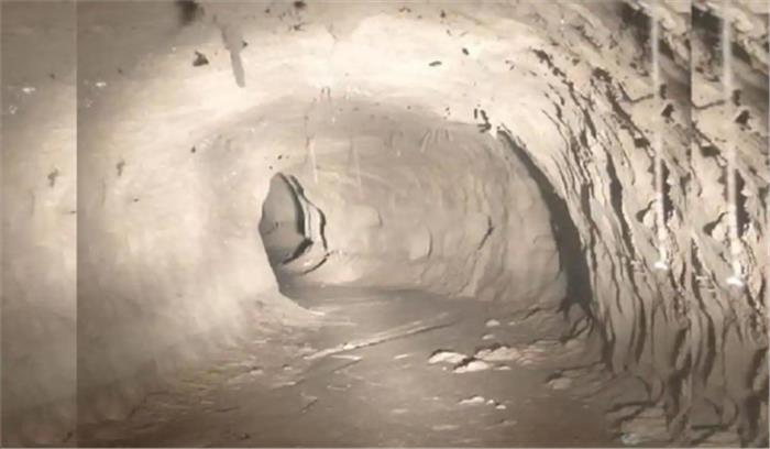 जम्मू-कश्मीर सीमा पर सेना ने लंबी सुरंग का पता लगाया