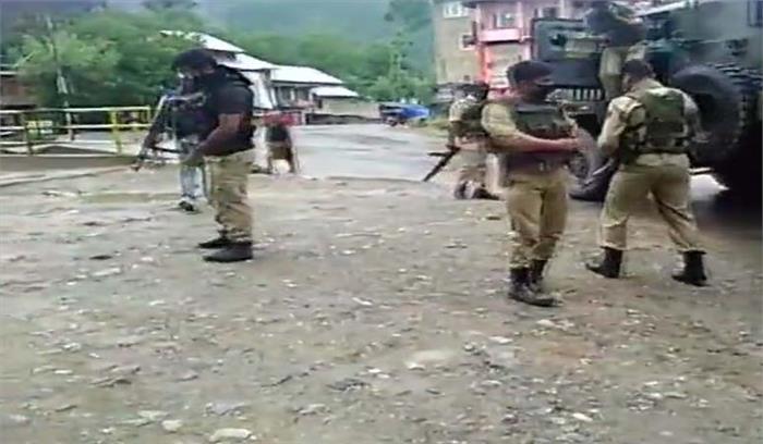 अनंतनाग में आतंकियों ने किया ग्रेनेड हमला,  सीआरपीएफ के दो जवान शहीद