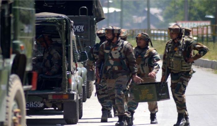 जम्मू-कश्मीर के बारामूला में चार आतंकवादी ढेर जम्मू-कश्मीर के बारामूला में चार आतंकवादी ढेर