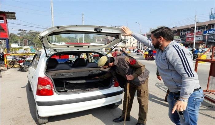 पुलवामा हमले की बरसी पर बड़े हमले की साजिश नाकाम, बस स्टैंड से भारी मात्रा में विस्फोटक बरामद