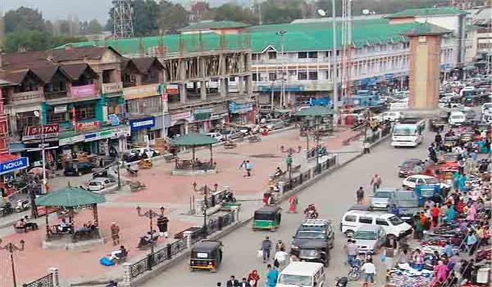 अनुच्छेद 370 हटने से जम्मू का दर्जा कम हुआ : स्थानीय निवासी अनुच्छेद 370 हटने से जम्मू का दर्जा कम हुआ : स्थानीय निवासी