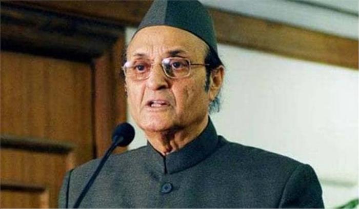 कश्मीर में अभूतपूर्व कदम उठाने का कारण बताये सरकार: कर्ण सिंह