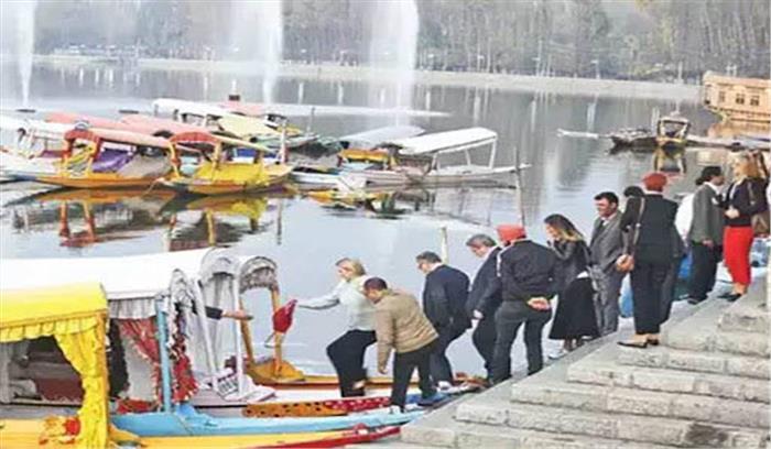 जम्मू -कश्मीर में हिमस्खलन के बाद 6 लोगों के फंसे होने की आशंका