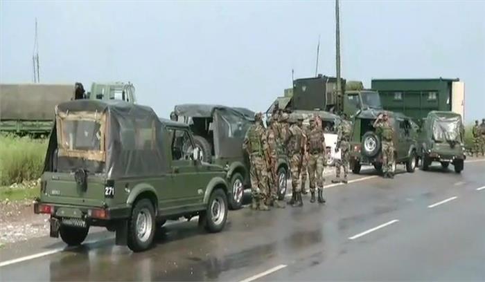 एलओसी के पास खोज अभियान के दौरान हथियारों का जखीरा बरामद किया