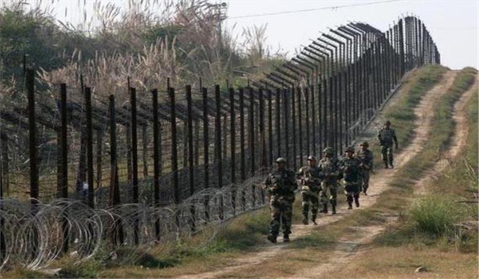 जम्मू में पाकिस्तान की तरफ से की गई गोलाबारी में जवान शहीद, चार नागरिक घायल जम्मू में पाकिस्तान की तरफ से की गई गोलाबारी में जवान शहीद, चार नागरिक घायल